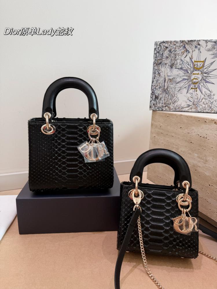 شنطة ديور  ليدي ديور | Lady Dior (متوفرة بحجمين)