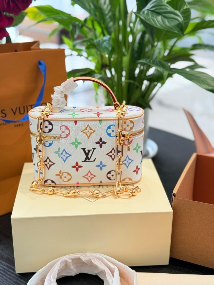 شنطة لويس فيتون Nice BB Vanity