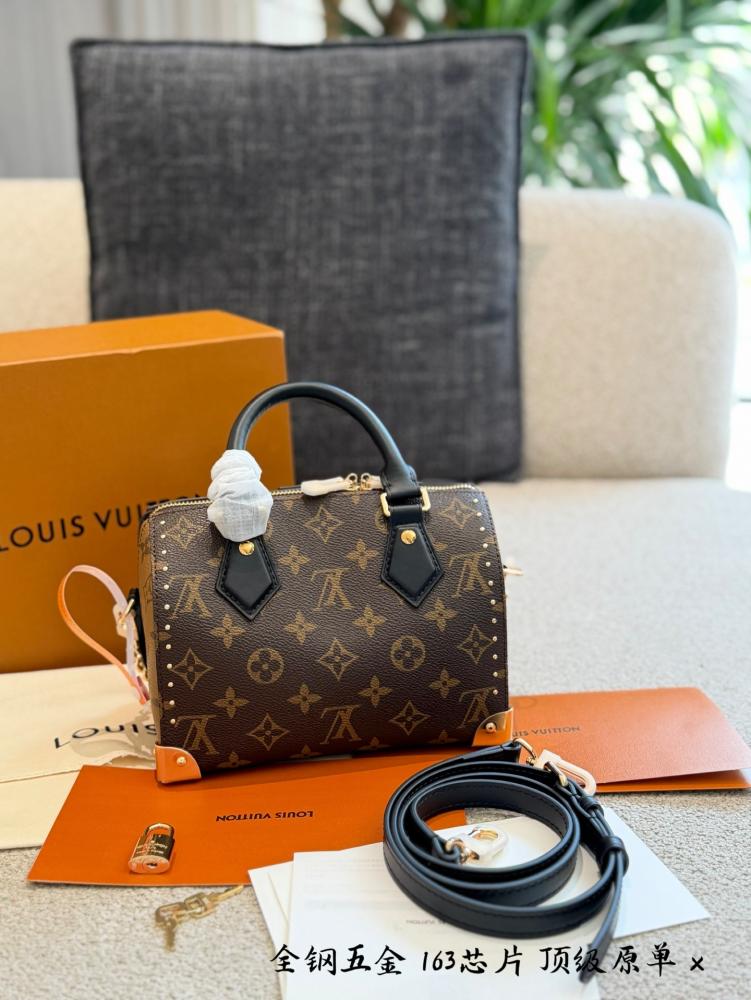 شنطة لويس فيتون Lv soft Speedy Trunk 20cm