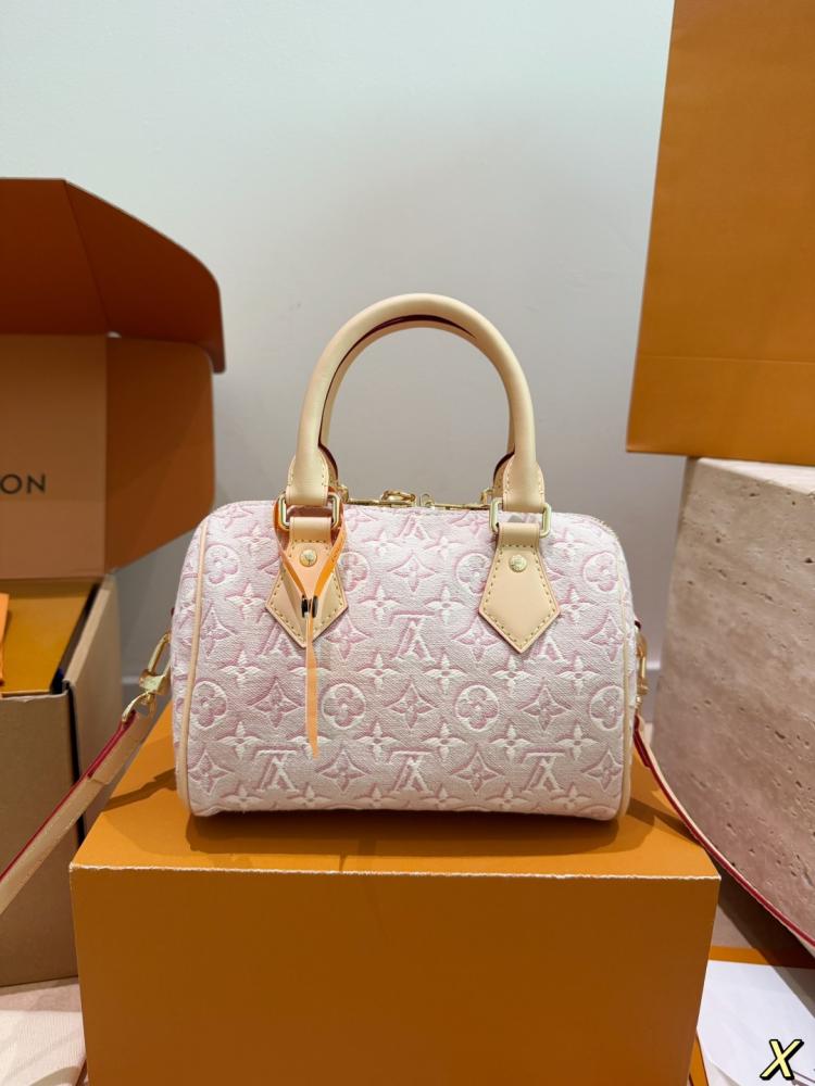 شنطة لويس فيتون سبيدي باندوليير 20 | Speedy Bandoulière 20 (متوفرة بلونين)
