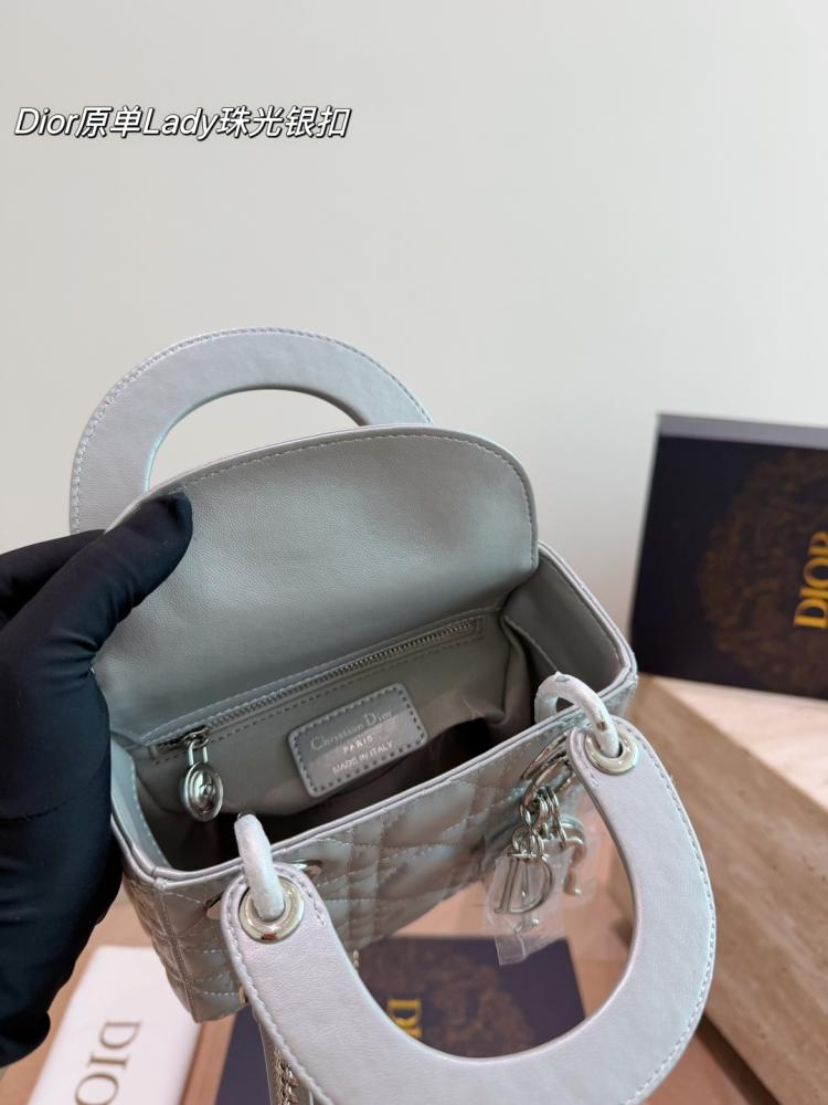 شنطة ديور ليدي ديور ميني | Mini Lady Dior (متوفرة بلونين)
