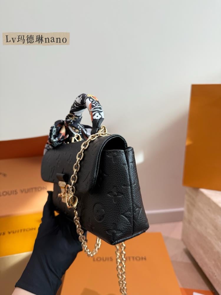 شنطة لويس فيتون LV Madeleine Nano (متوفرة بعدة الوان)