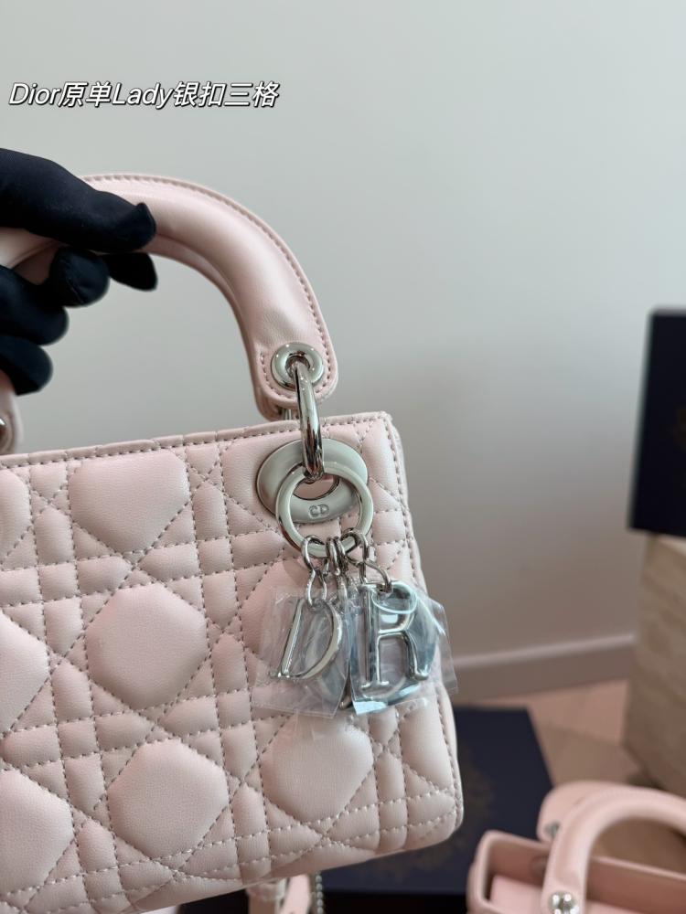 شنطة ديور ليدي ديور | Lady Dior (متوفرة بحجمين)