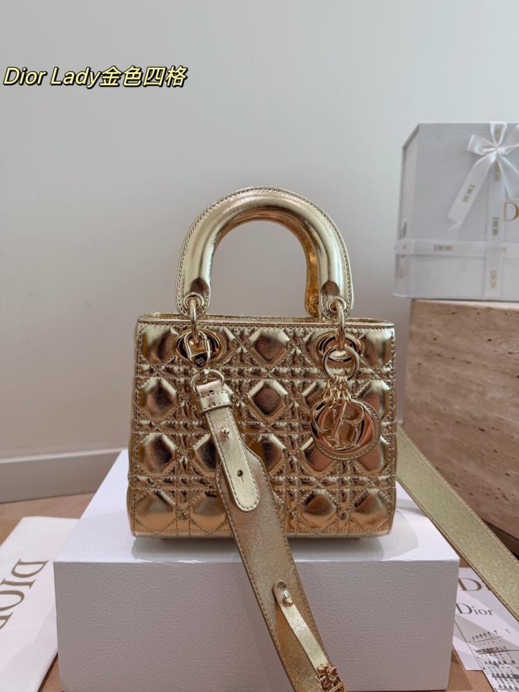 شنطة ديور ليدي ديور | Lady Dior (متوفرة بحجمين)