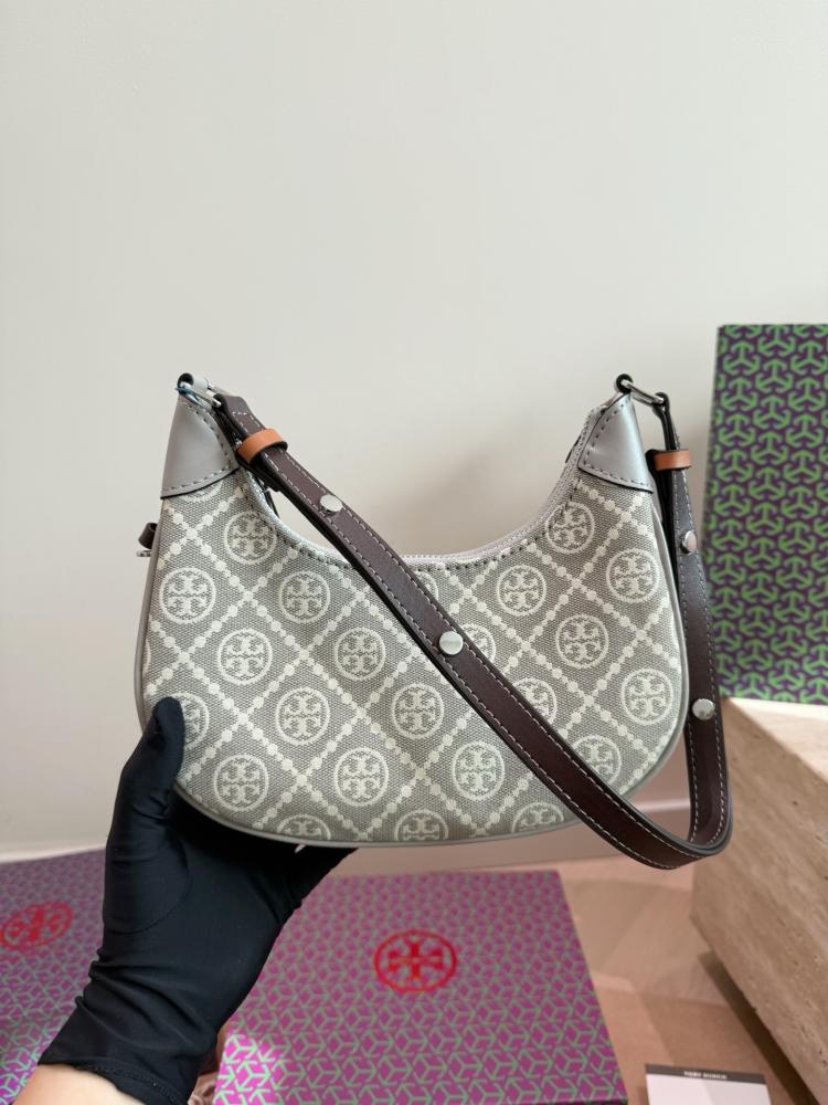 شنطة توري بورش T Monogram Hobo