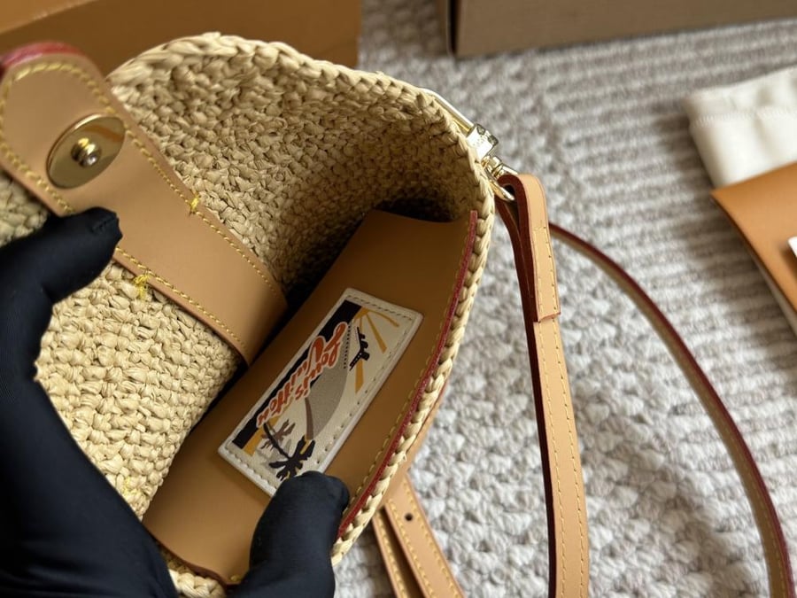 شنطة لويس فيتون إنفلوب باوتش Envelope Pouch
