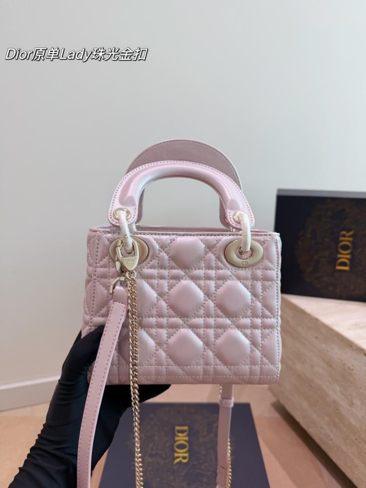 شنطة ديور ليدي ديور ميني | Mini Lady Dior (متوفرة بلونين)