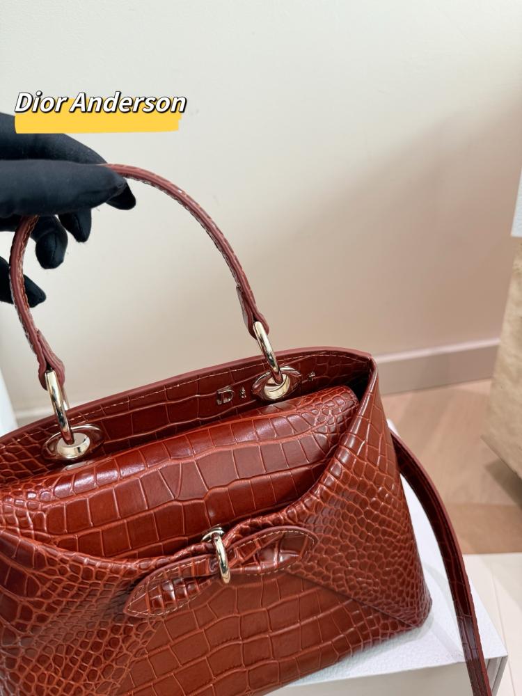 شنطة ديور سيغال | Cigale Bag (متوفرة بعدة الوان)