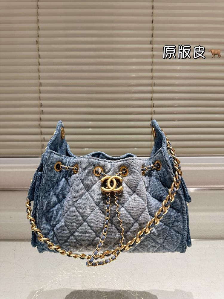 شنطة شانيل ميني هوبو hobo mini مقاس 22cm
