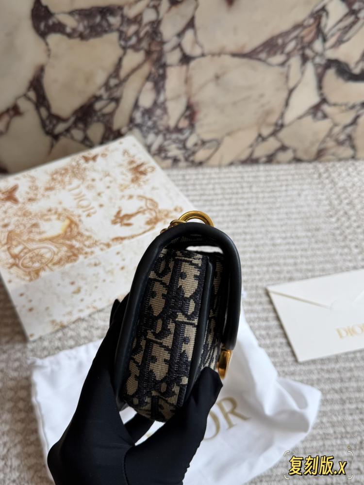 شنطة ديور ميدايون | Dior Médaillon