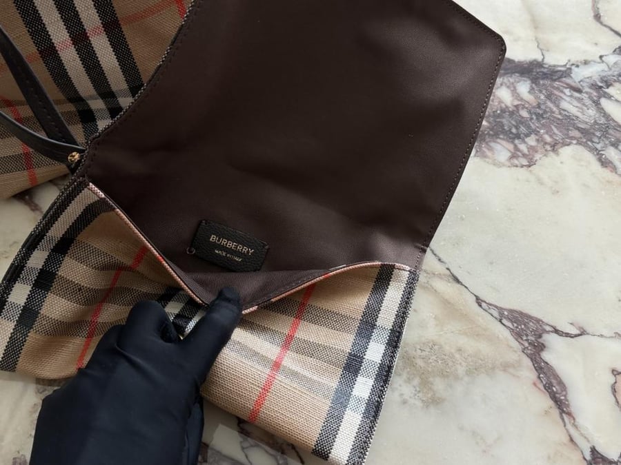 شنطة بربري Burberry tote