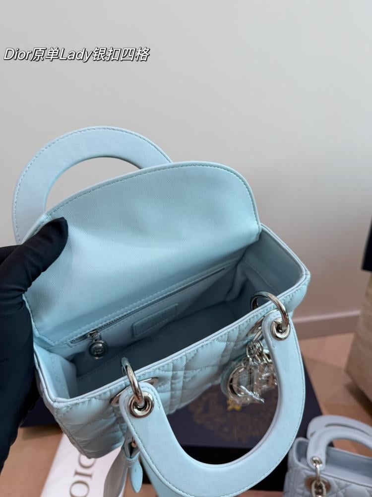 شنطة ديور ليدي ديور | Lady Dior (متوفرة بحجمين)