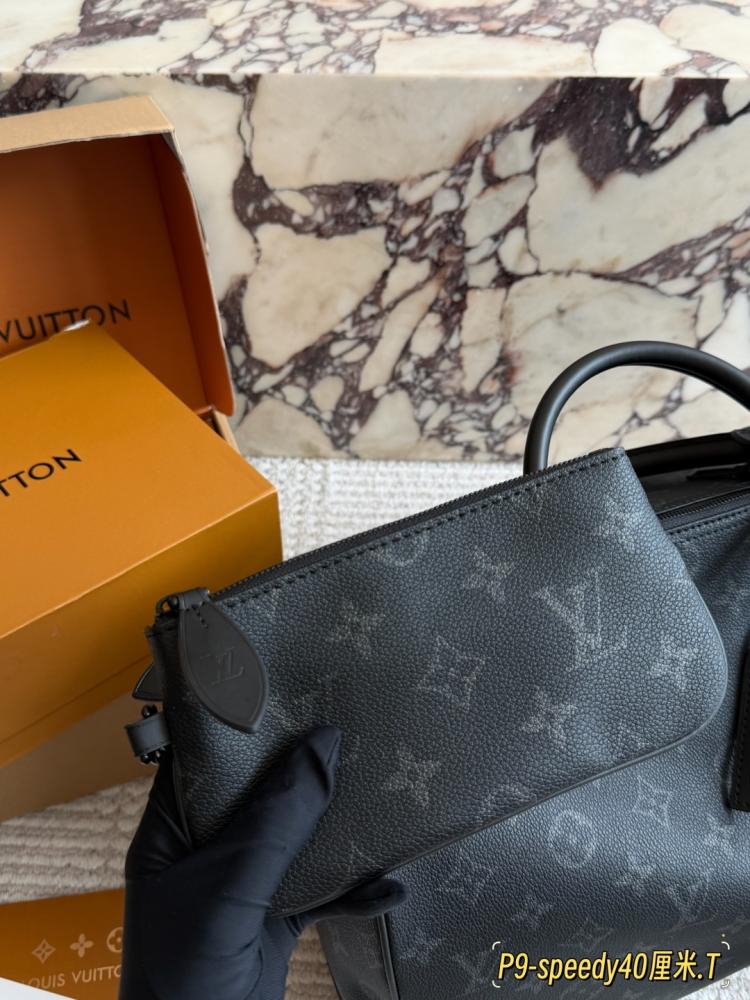 شنطة لويس فيتون سبيدي باندوليير 40 | Speedy Bandoulière 40