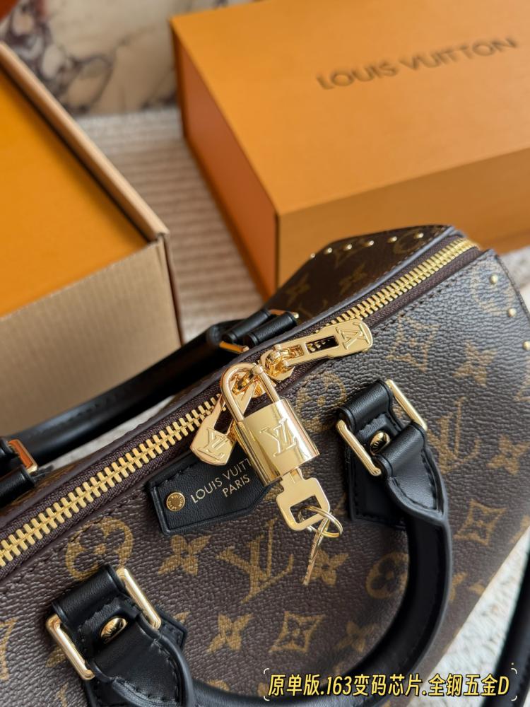شنطة لويس فيتون سبيدي سوفت 25 | Speedy Soft Trunk 25