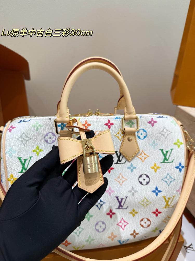 شنطة لويس فيتون