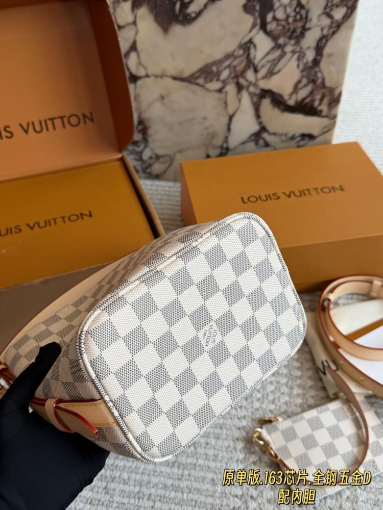 شنطة لويس فيتون LV All In BB