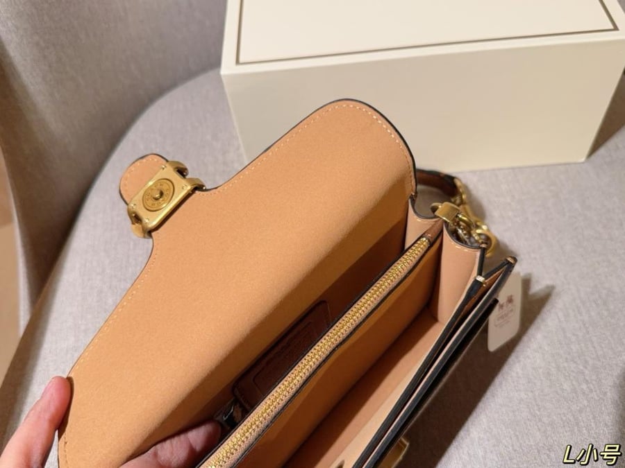 شنطة كوتش تابي Tabby مقاس 20cm