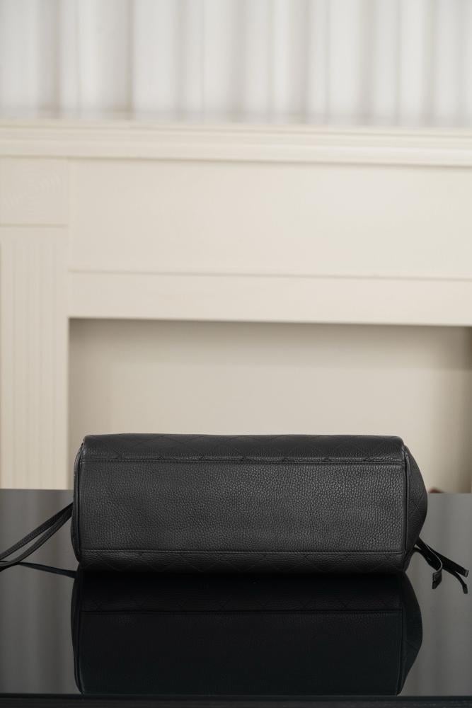 شنطة شانيل سيرف 26S غريند توت | 26S Cerf Grained Tote