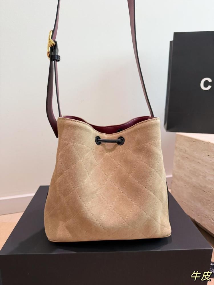 شنطة شانيل باكيت باق | Bucket Bag