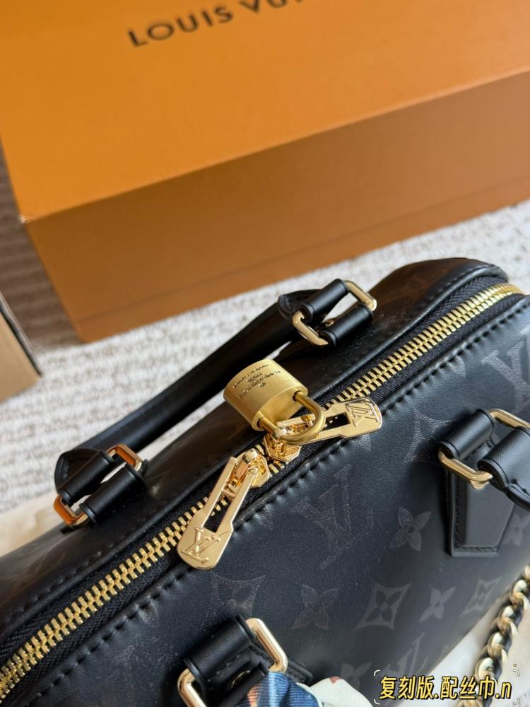 شنطة لويس فيتون سبيدي باندوليير 20 | Speedy Bandoulière 20