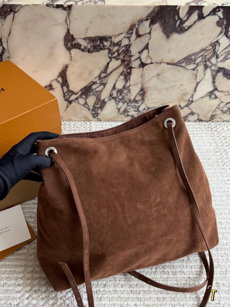 شنطة برادا روت لارج سويد | Route Large Suede