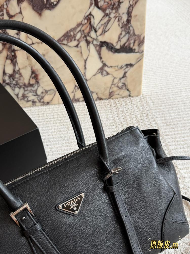شنطة برادا Prada Bonnie