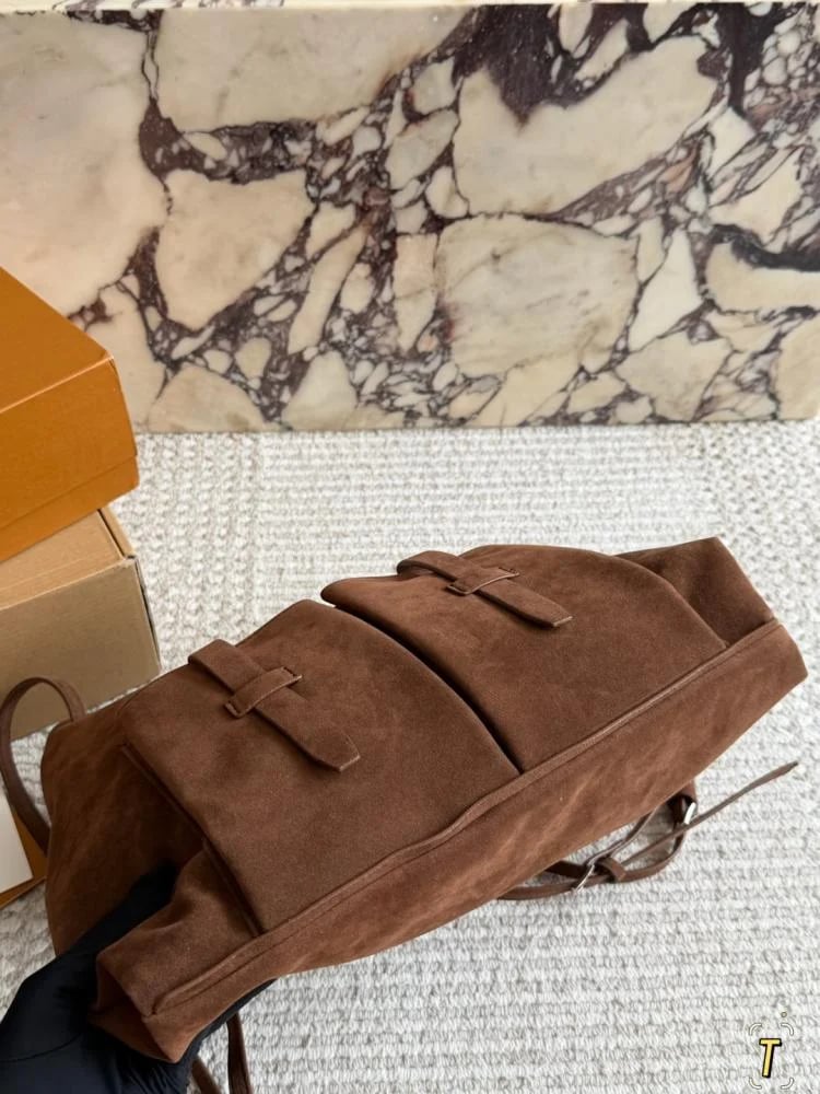 شنطة برادا روت لارج سويد | Route Large Suede