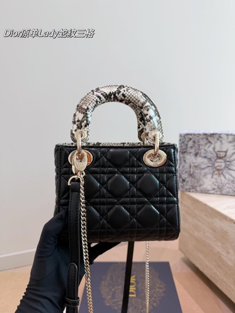 شنطة ديور  ليدي ديور | Lady Dior (متوفرة بلونين)