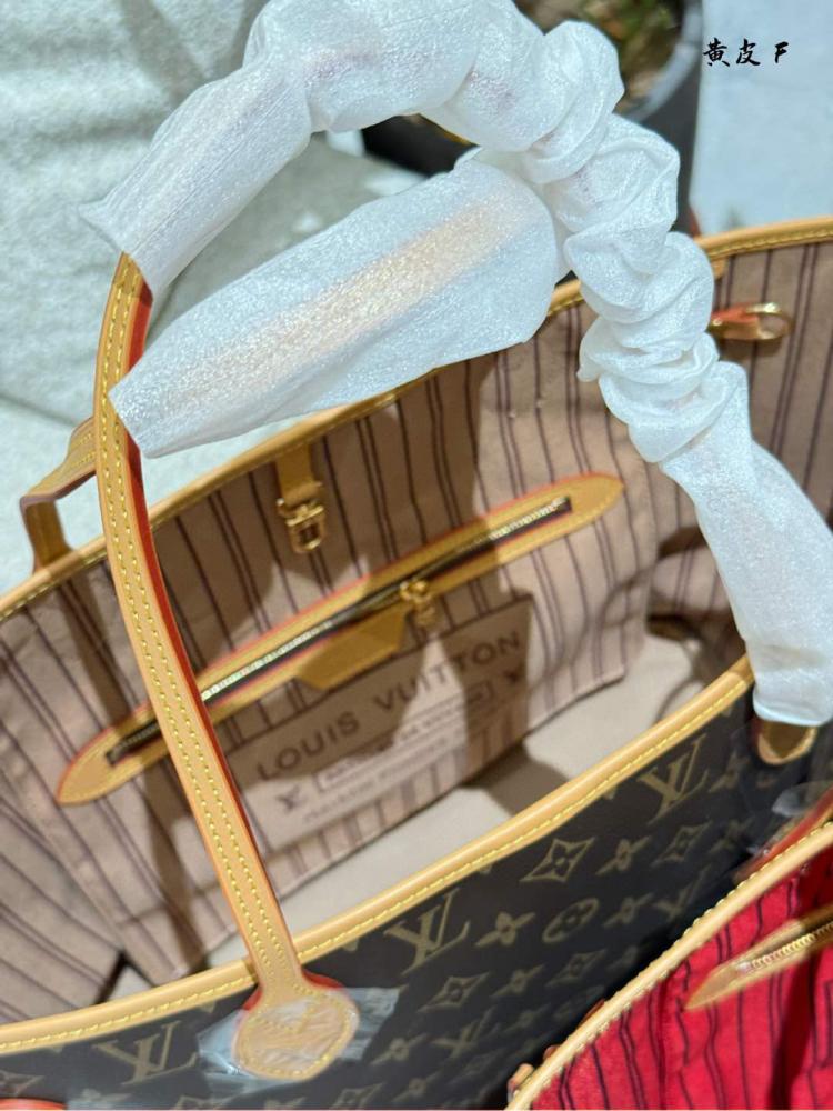 شنطة لويس فيتون Neverfull