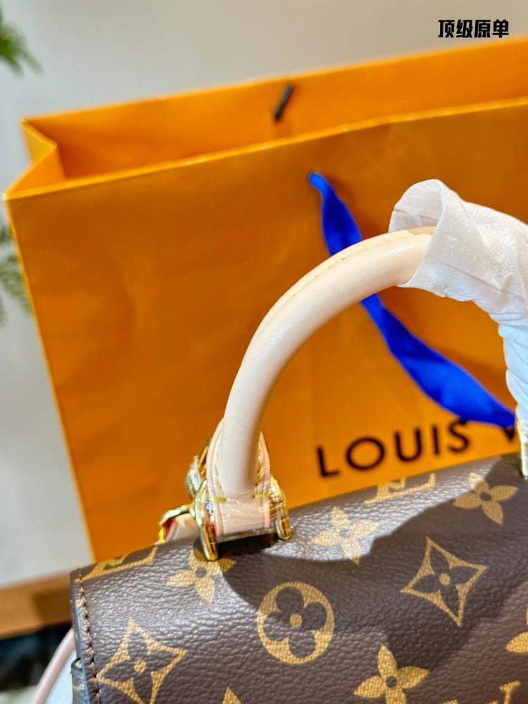 شنطة لويس فيتون Cluny Mini