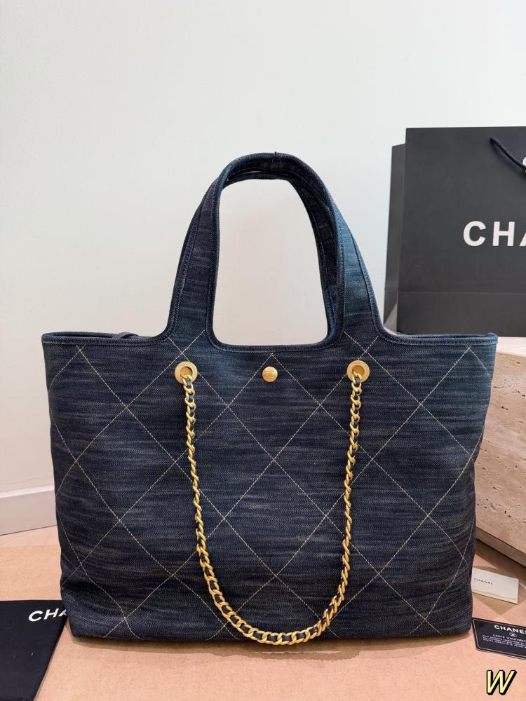 شنطة شانيل Tote Denim
