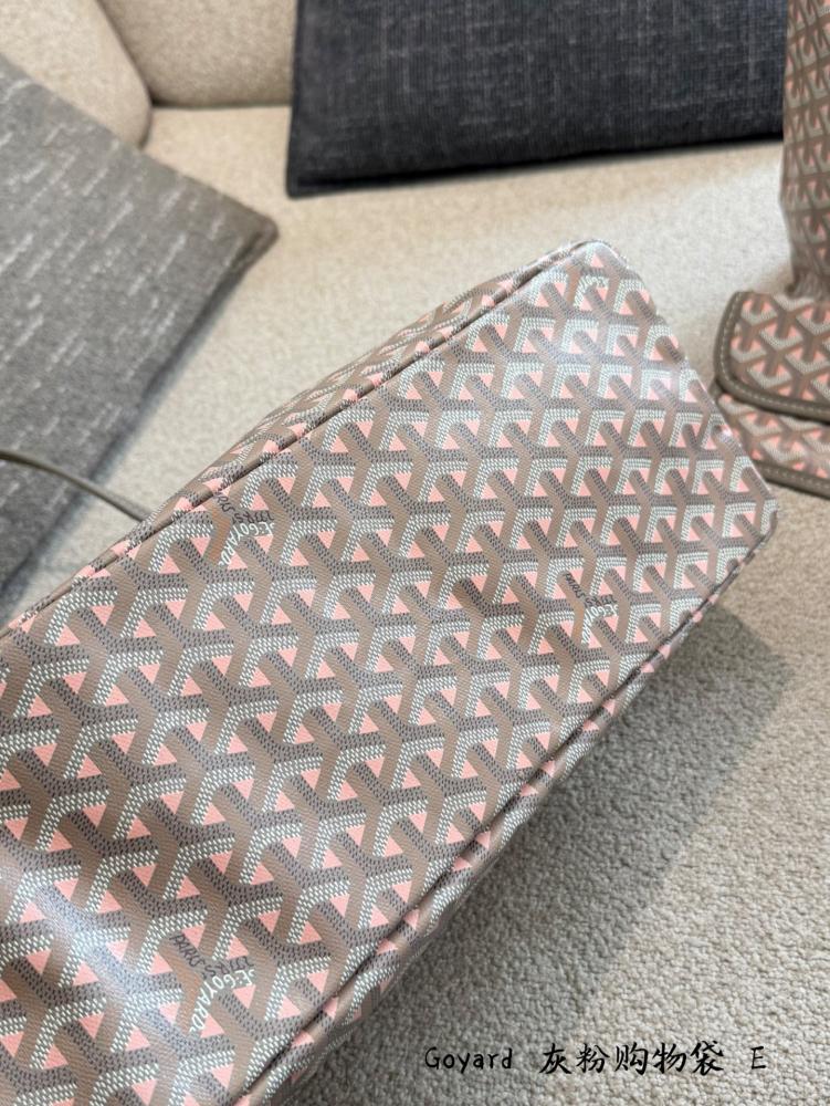 شنطة قويارد Tote (متوفرة بعدة احجام)