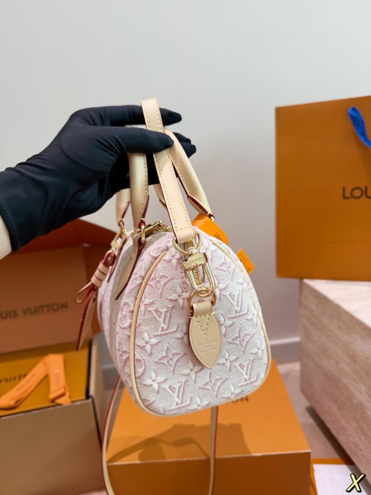 شنطة لويس فيتون سبيدي باندوليير 20 | Speedy Bandoulière 20 (متوفرة بلونين)