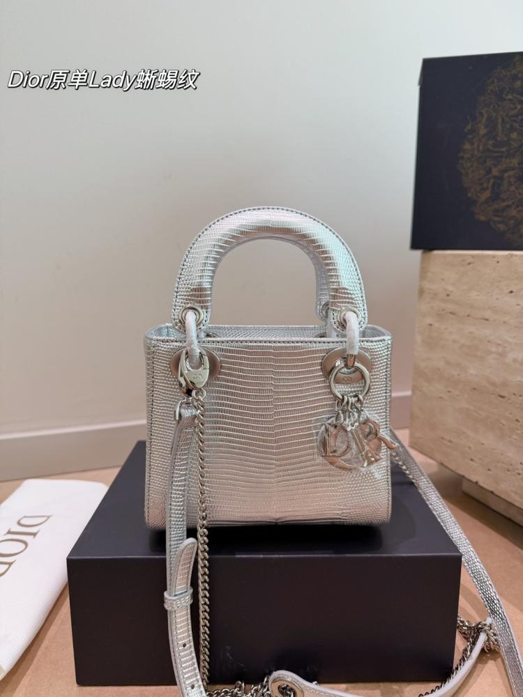 شنطة ديور ليدي ديور ميني | Mini Lady Dior (متوفرة بلونين)
