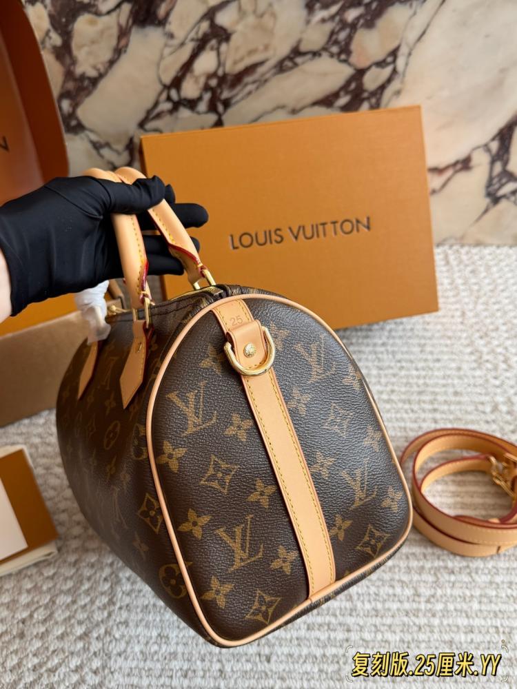 شنطة لويس فيتون سبيدي LV Speedy 25cm