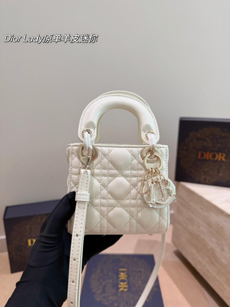 شنطة ديور ليدي ديور ميني | Mini Lady Dior (متوفرة بعدة الوان)