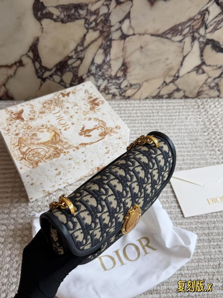 شنطة ديور ميدايون | Dior Médaillon