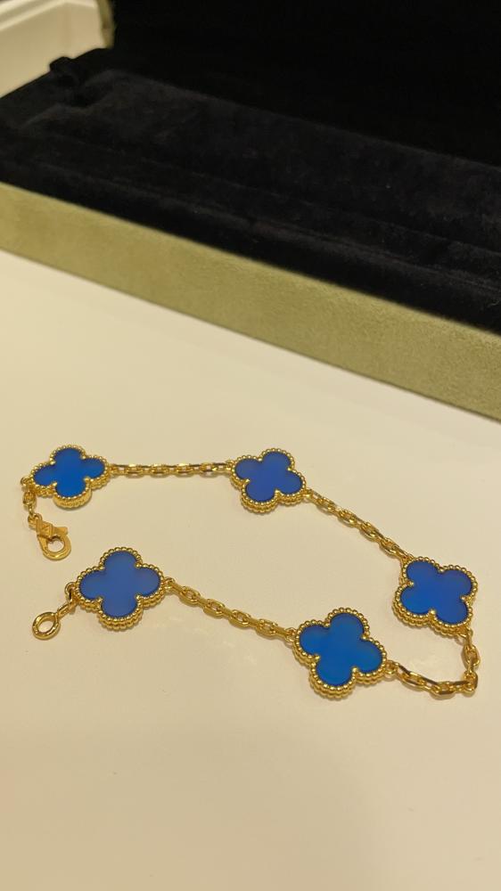 سوار فان كليف آند آربلز (Van Cleef & Arpels)