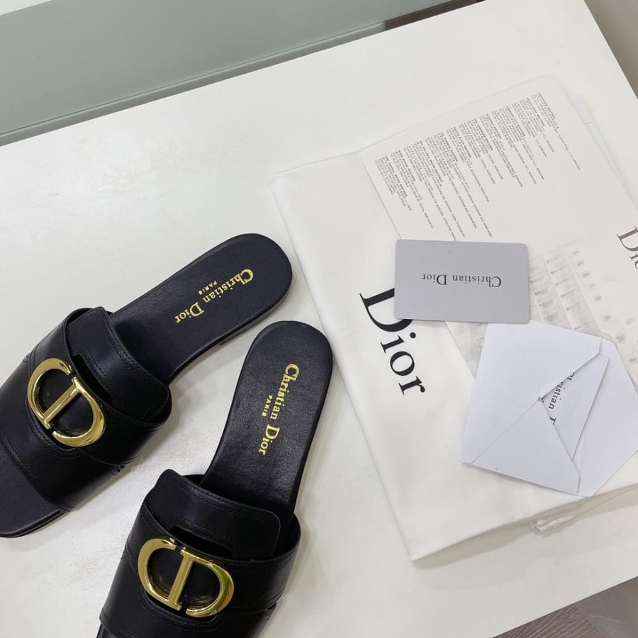 سليبر Dior مفتوح من الخلف