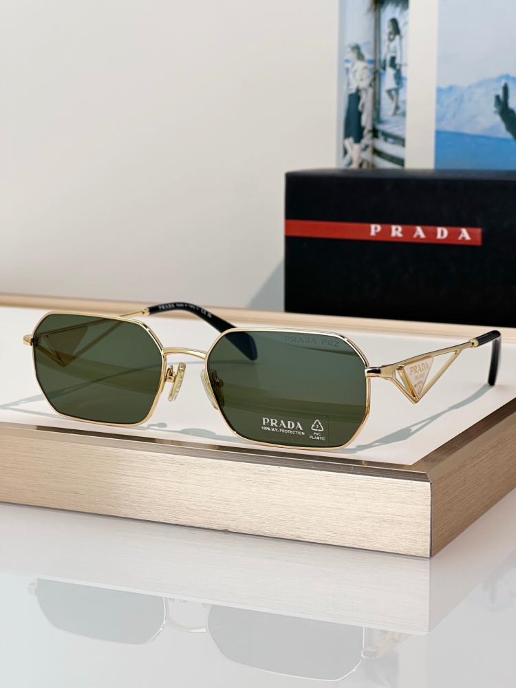 نظارات برادا (PRADA) الشمسية