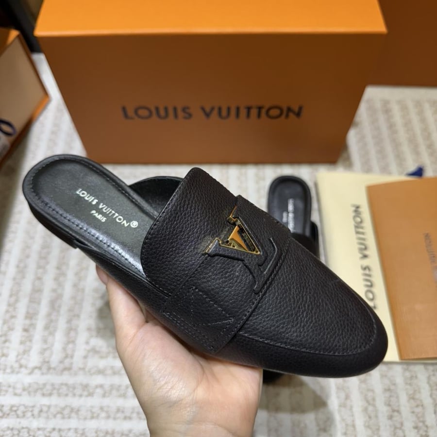 حذاء لوفر نسائي Louis Vuitton
