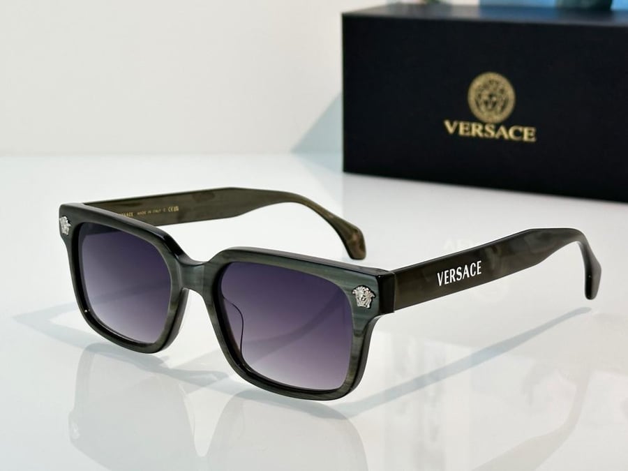 نظارات شمسية من فيرساتشي (Versace)