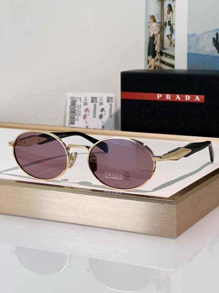 نظارات برادا (PRADA) الشمسية