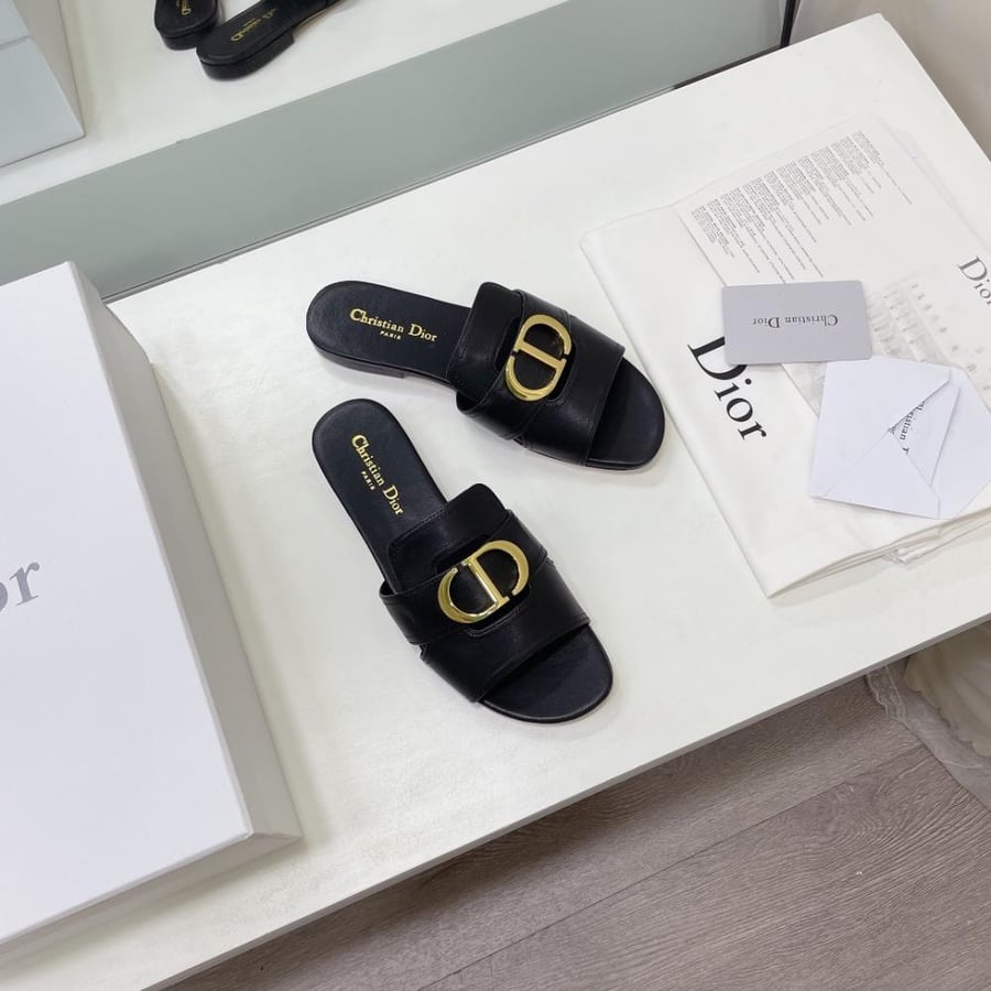 سليبر Dior مفتوح من الخلف