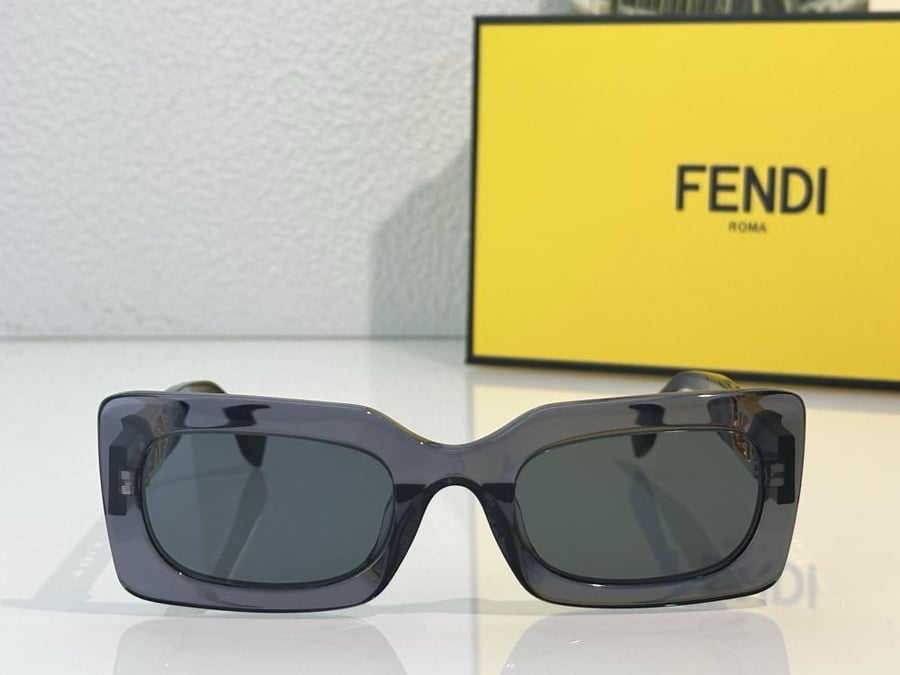 نظارات فندي (FENDI)