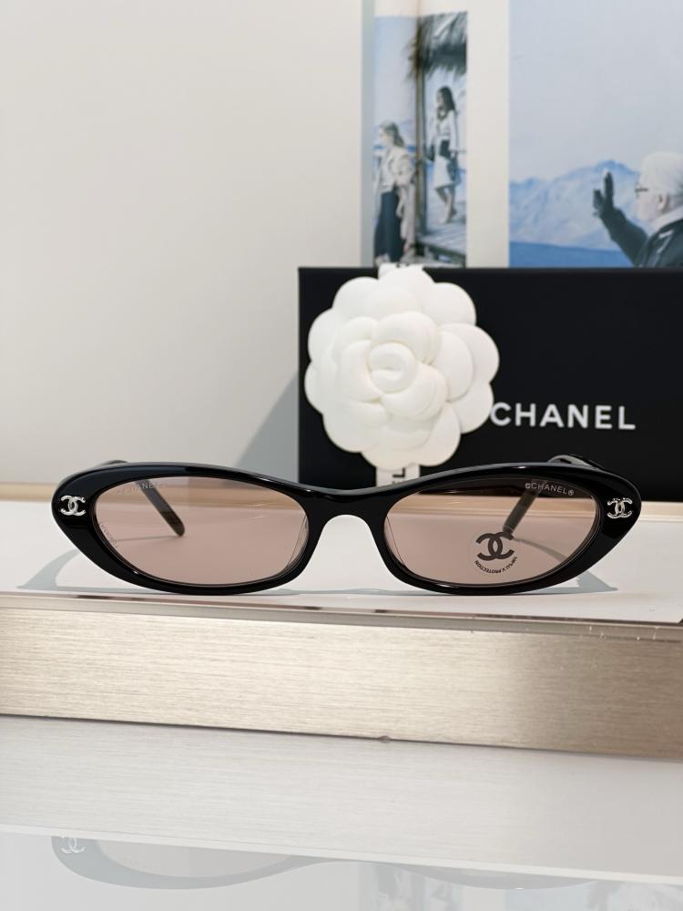 نظارات شانيل (CHANEL) الشمسية