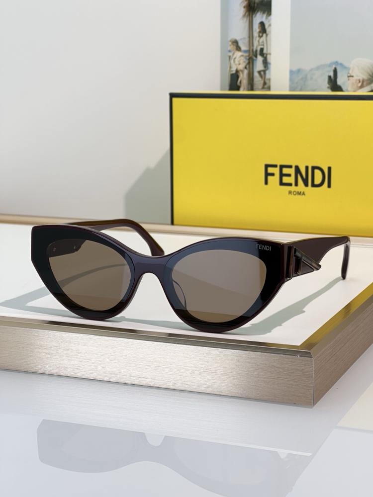 نظارات فندي (FENDI)