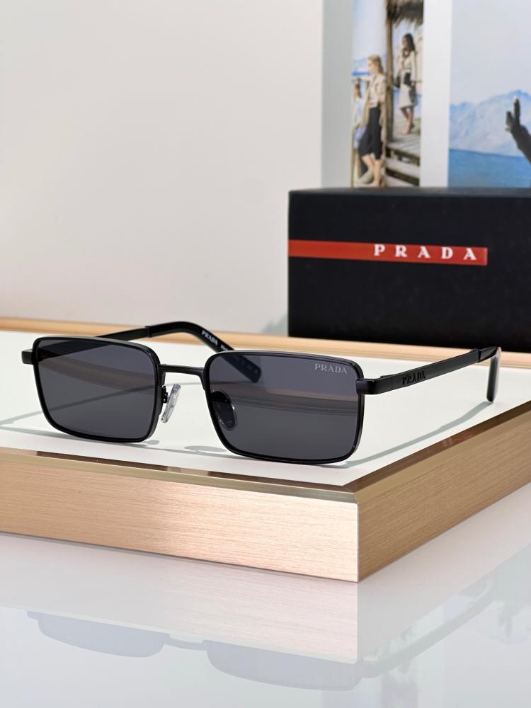 نظارات برادا (PRADA) الشمسية
