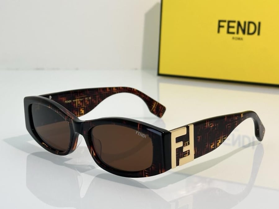 نظارات فندي (FENDI) الشمسية