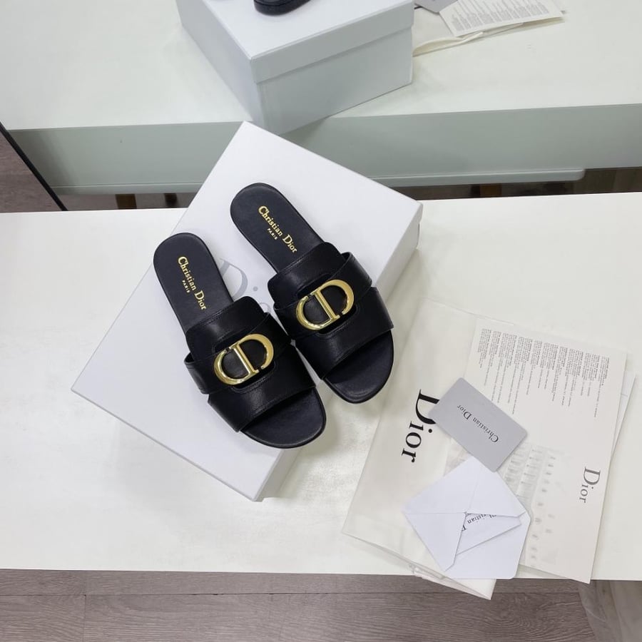 سليبر Dior مفتوح من الخلف